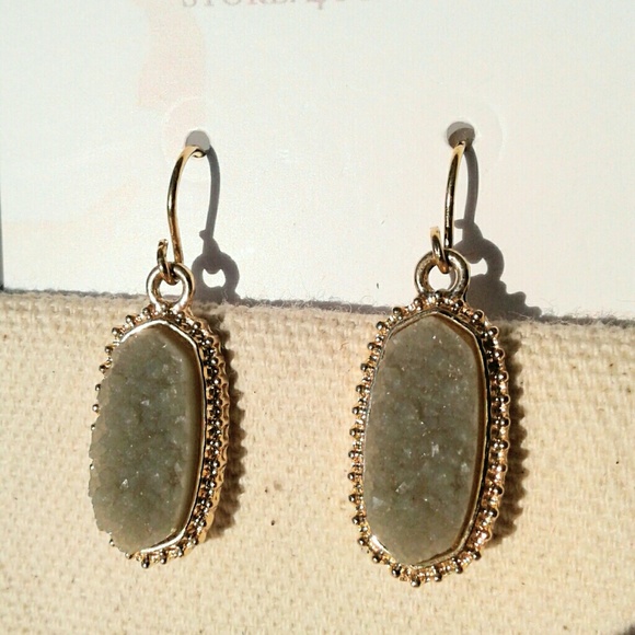 2/$20 Dangle Earrings Drk Gray Druzy Stone - Picture 1 of 3
